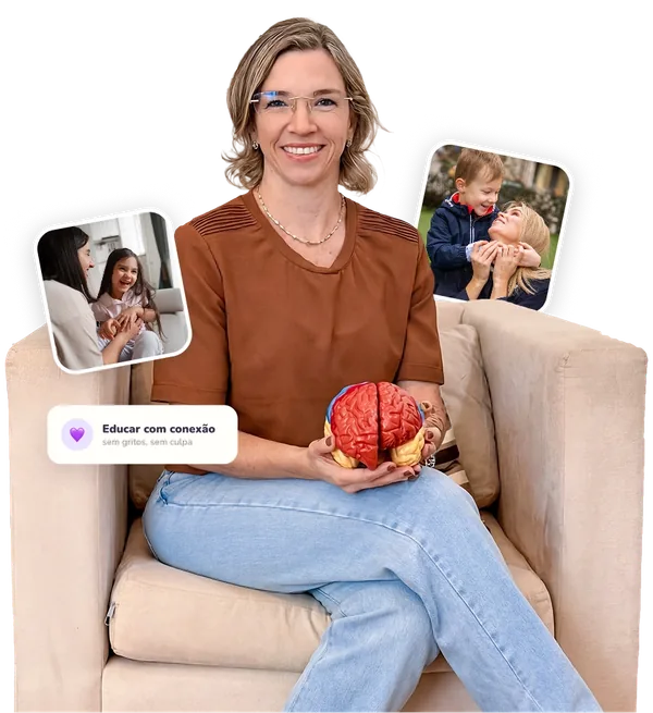 Jamile Tupinambá sentada em uma poltrona segurando um modelo de cérebro, com fotos de mães e filhos ao redor